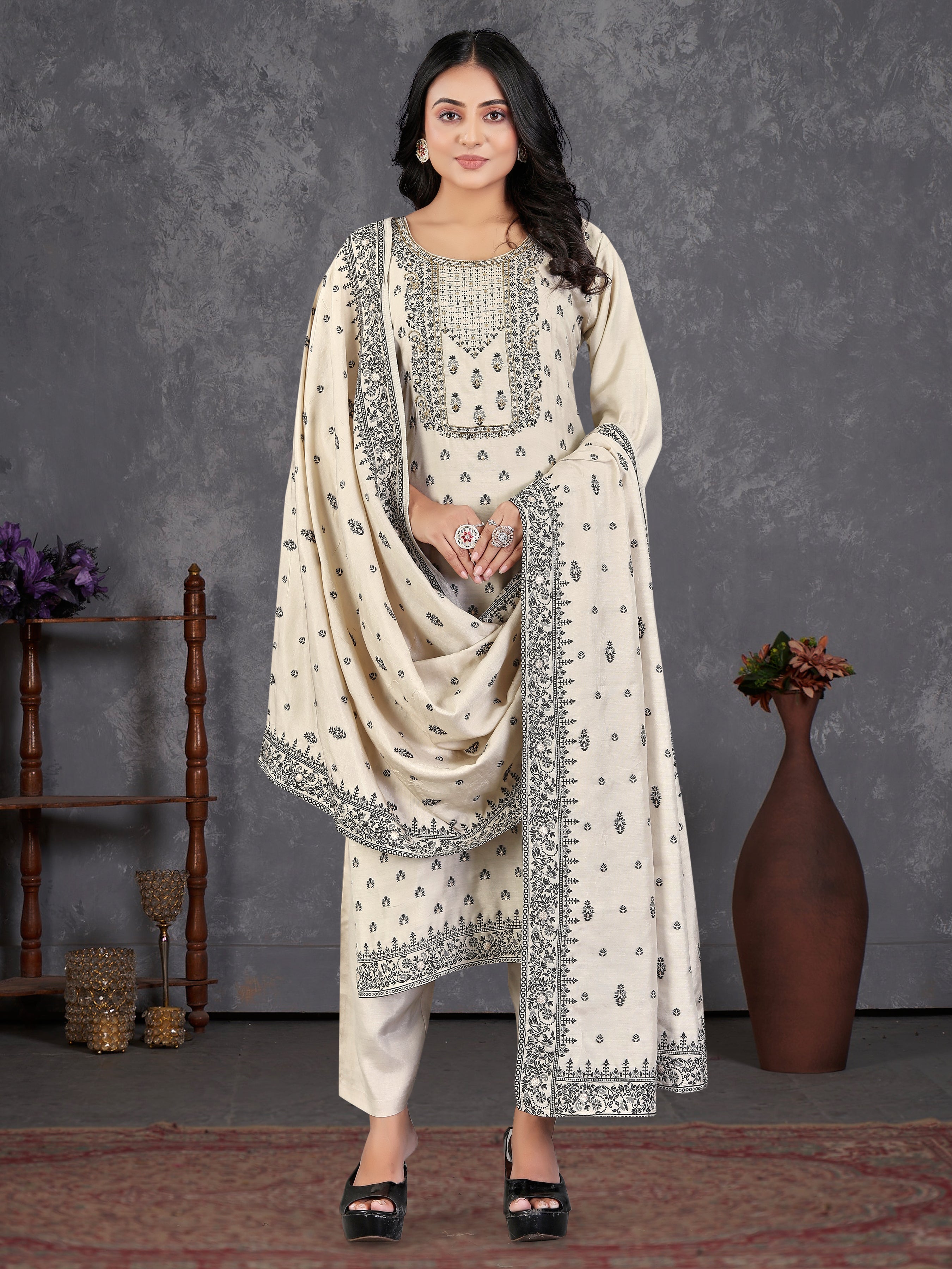 White Masleen Jackard3 Pcs Suit