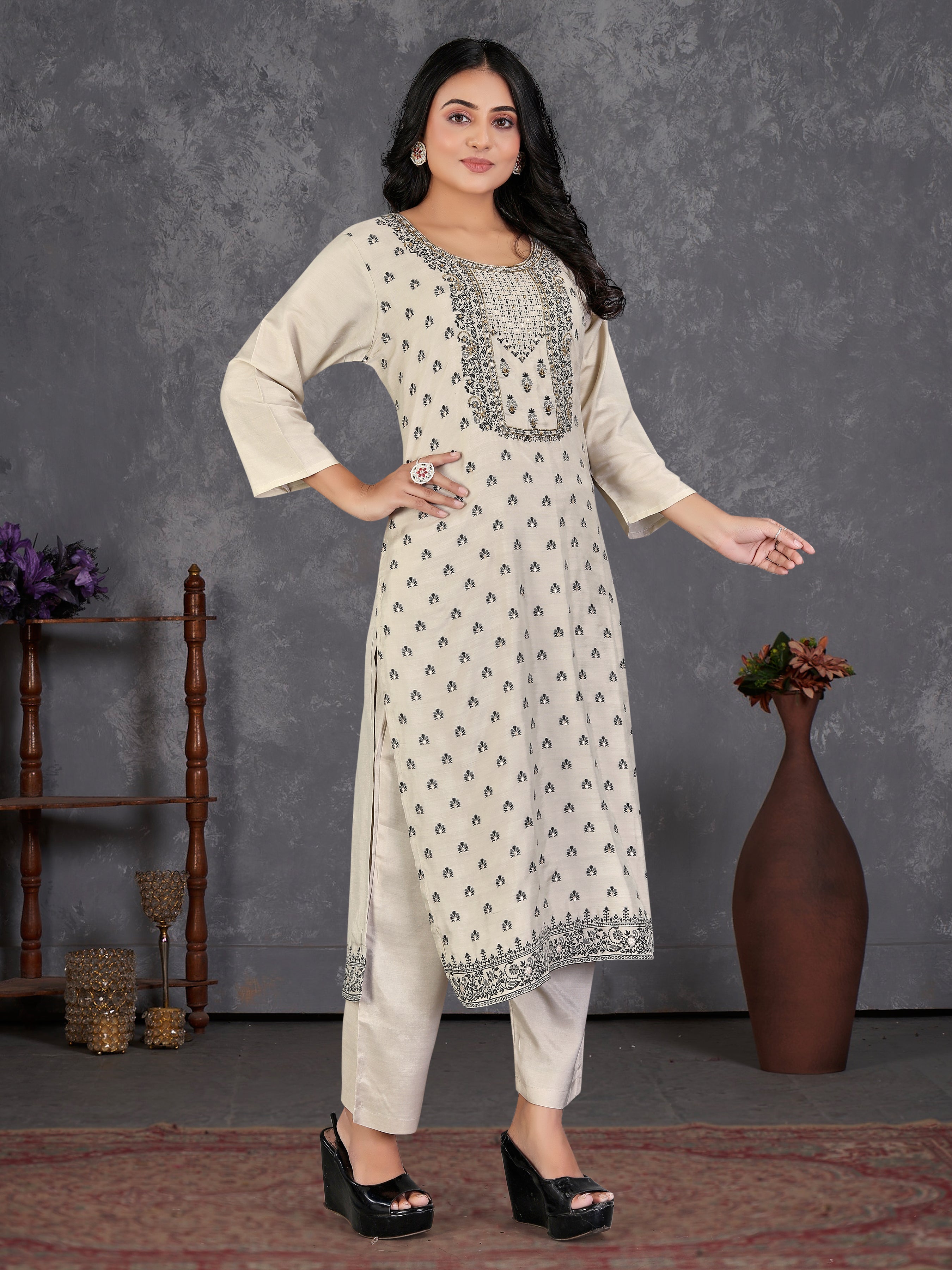 White Masleen Jackard3 Pcs Suit