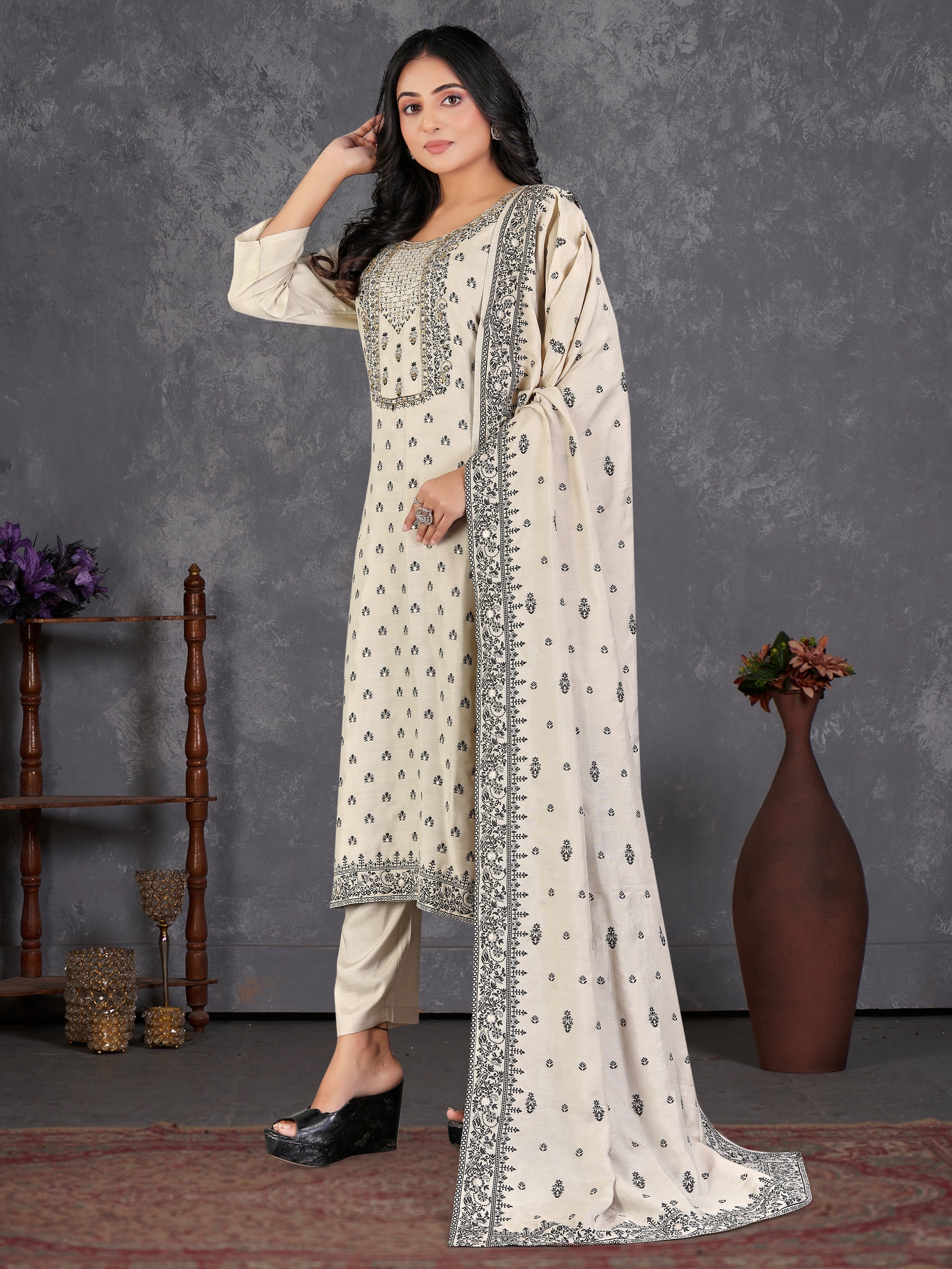 White Masleen Jackard3 Pcs Suit