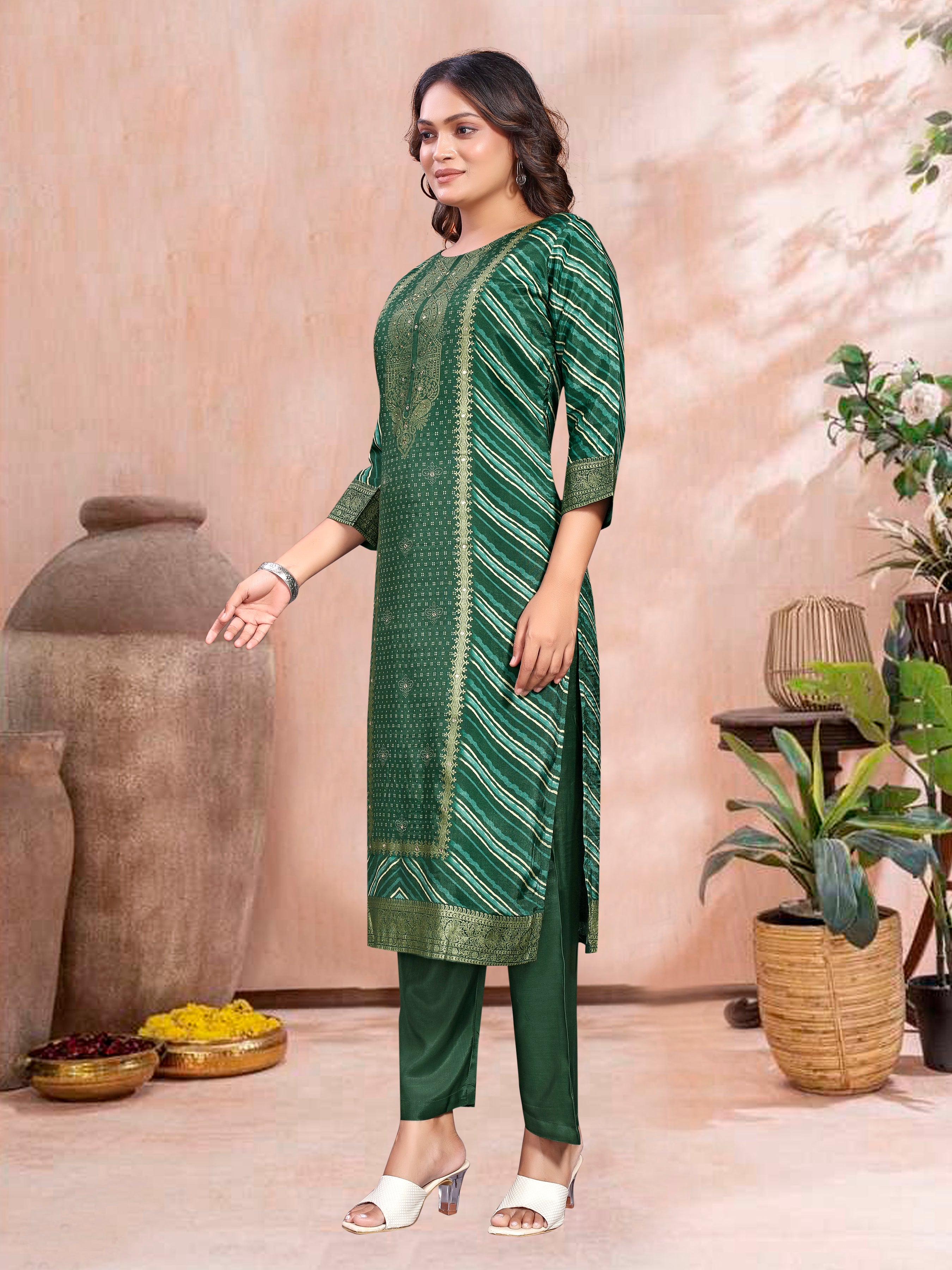 Green Pure Masleen With Jackard Foil Three Pcs Suit With Masleen Dupatta