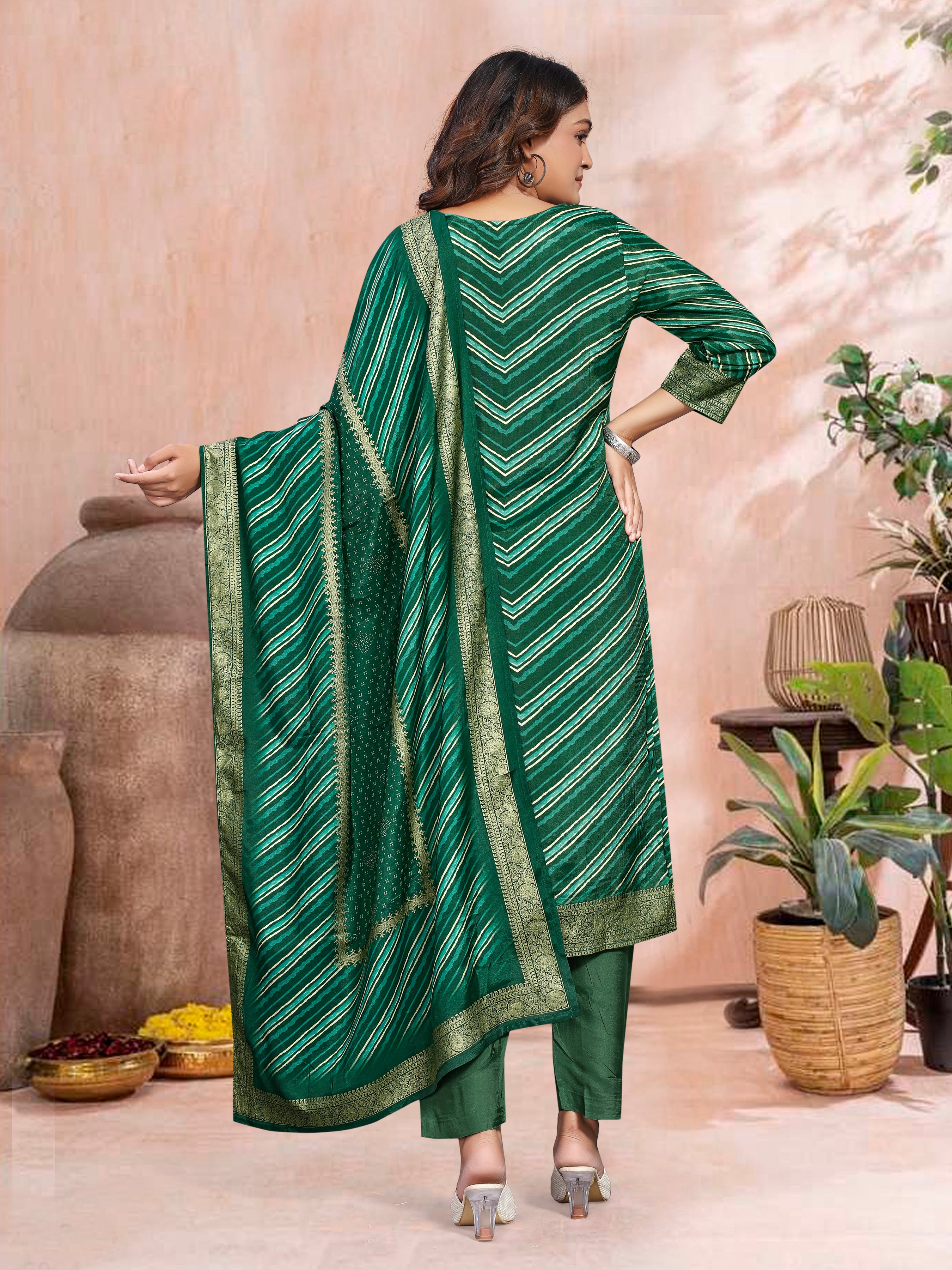 Green Pure Masleen With Jackard Foil Three Pcs Suit With Masleen Dupatta
