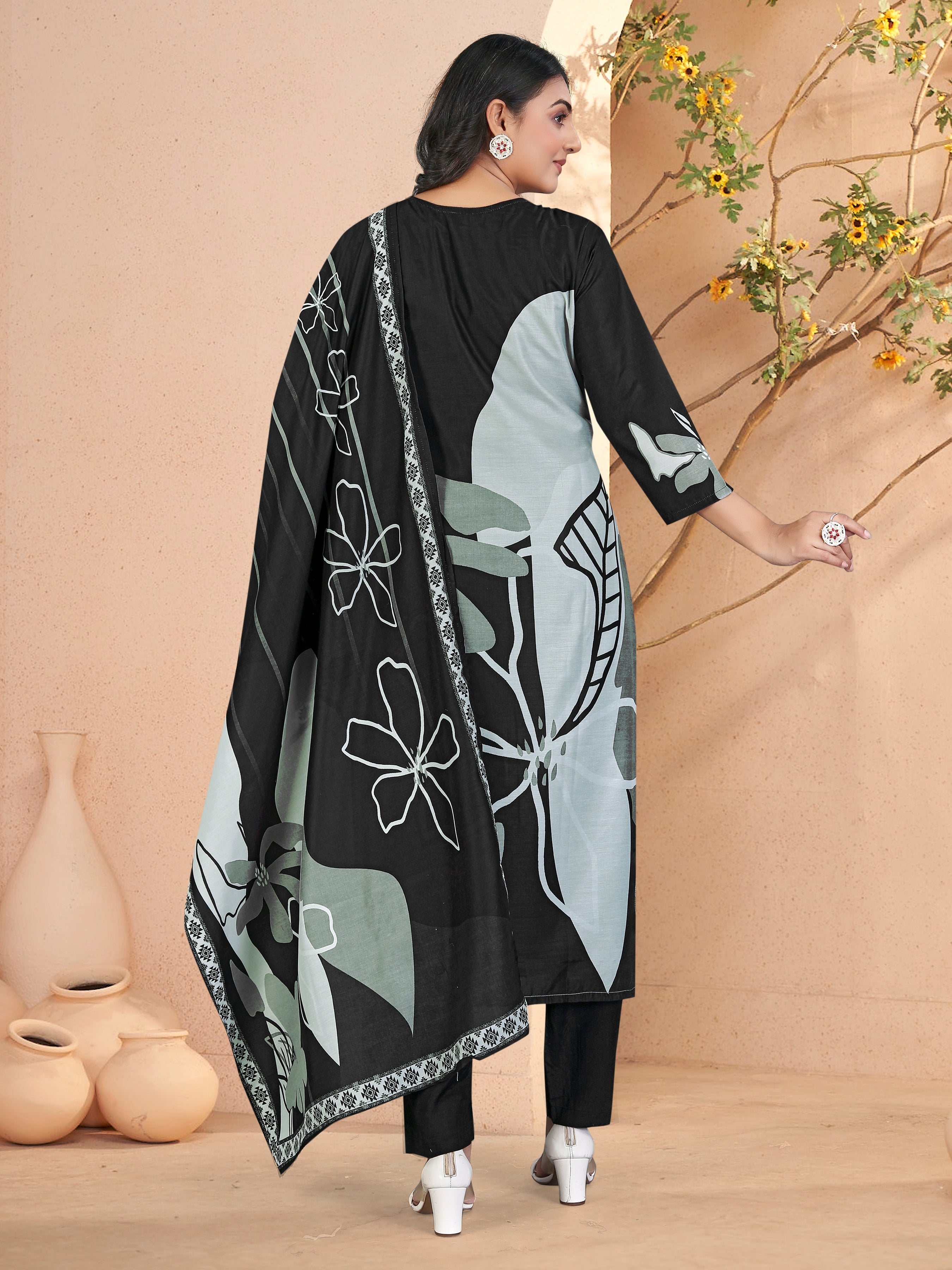 Black Pv Masleen 3 Pcs Suit