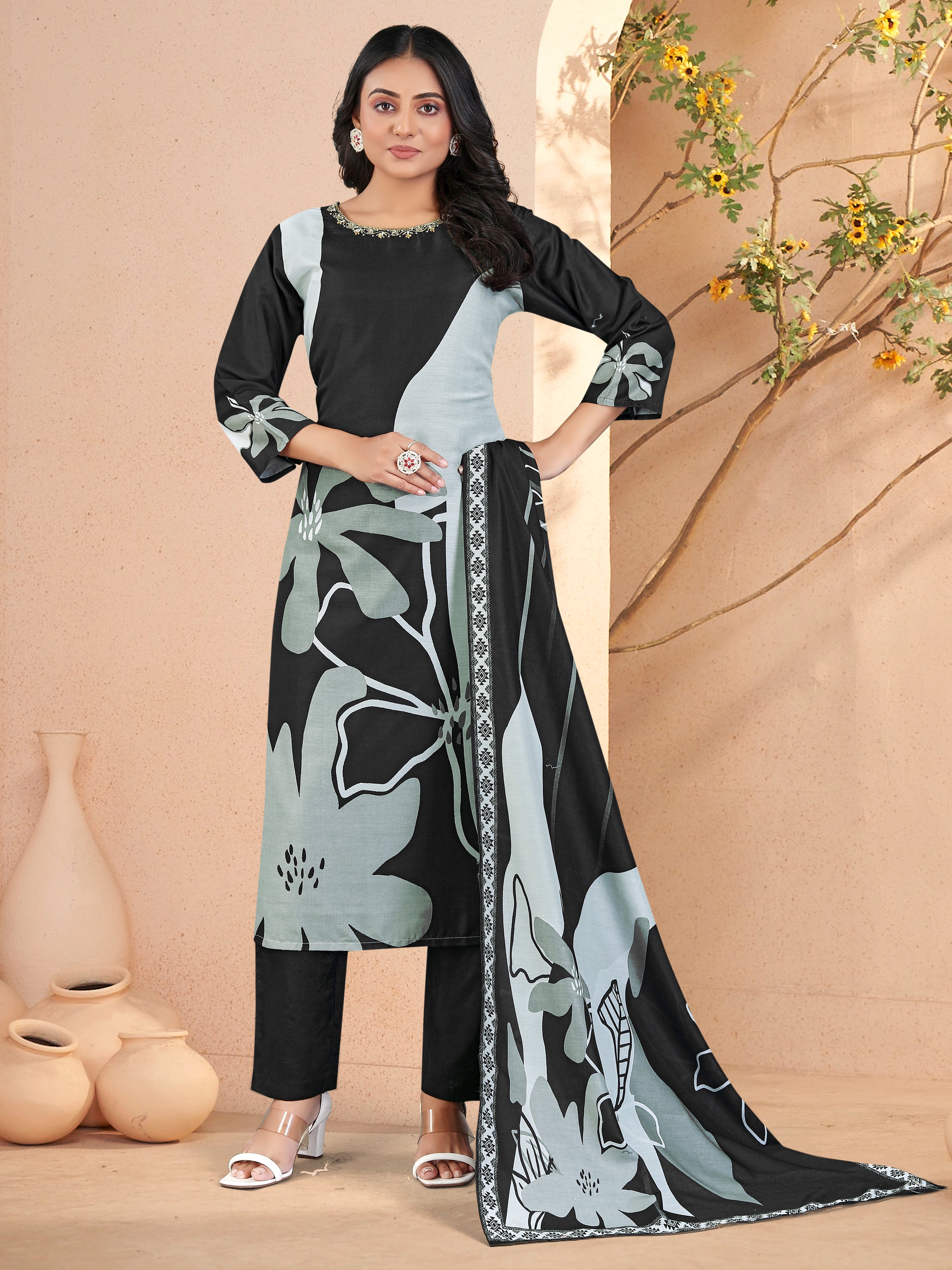 Black Pv Masleen 3 Pcs Suit