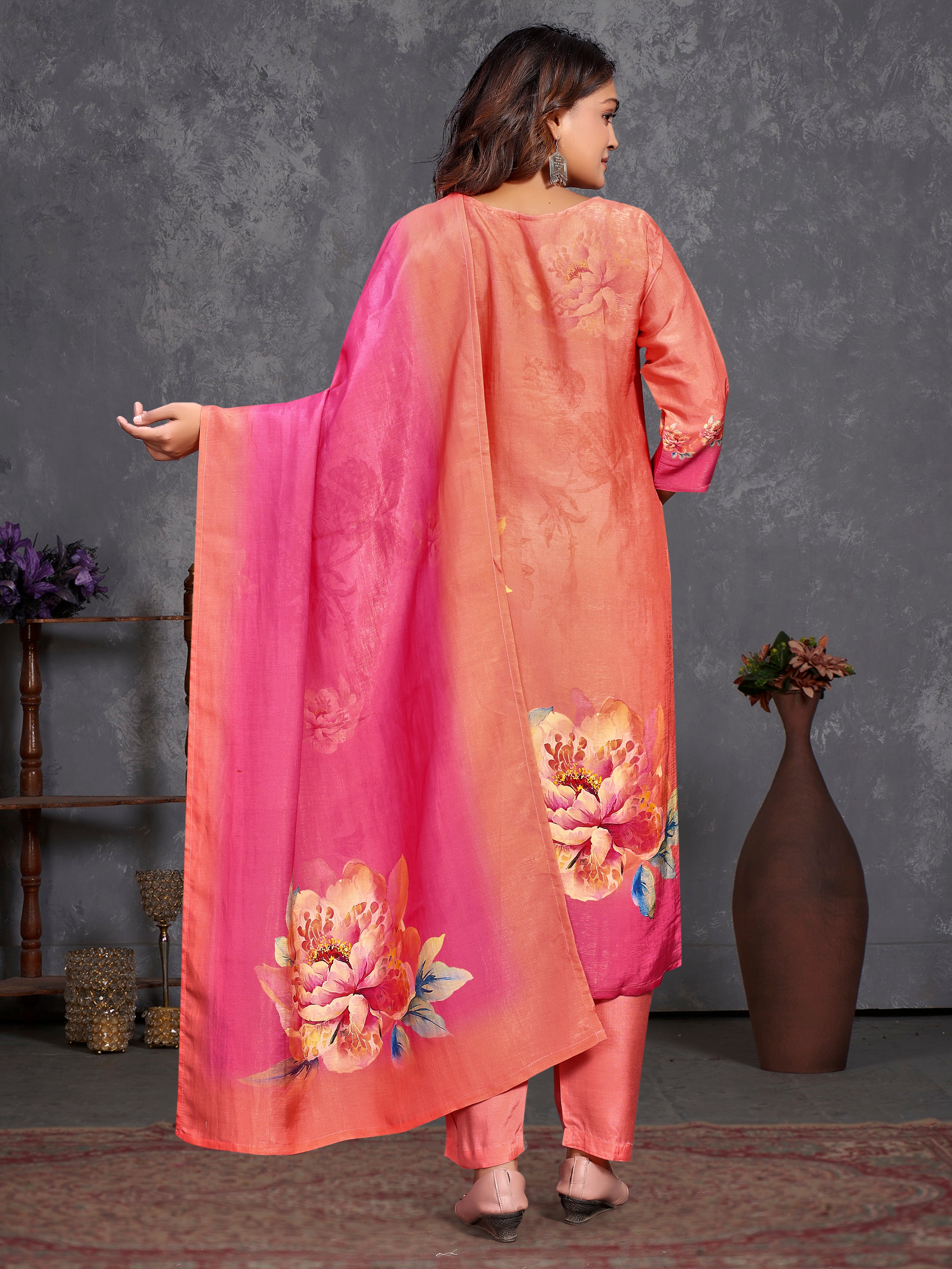 Pink Gucci Silk Three Pcs Suit With Gucci Silk Dupatta