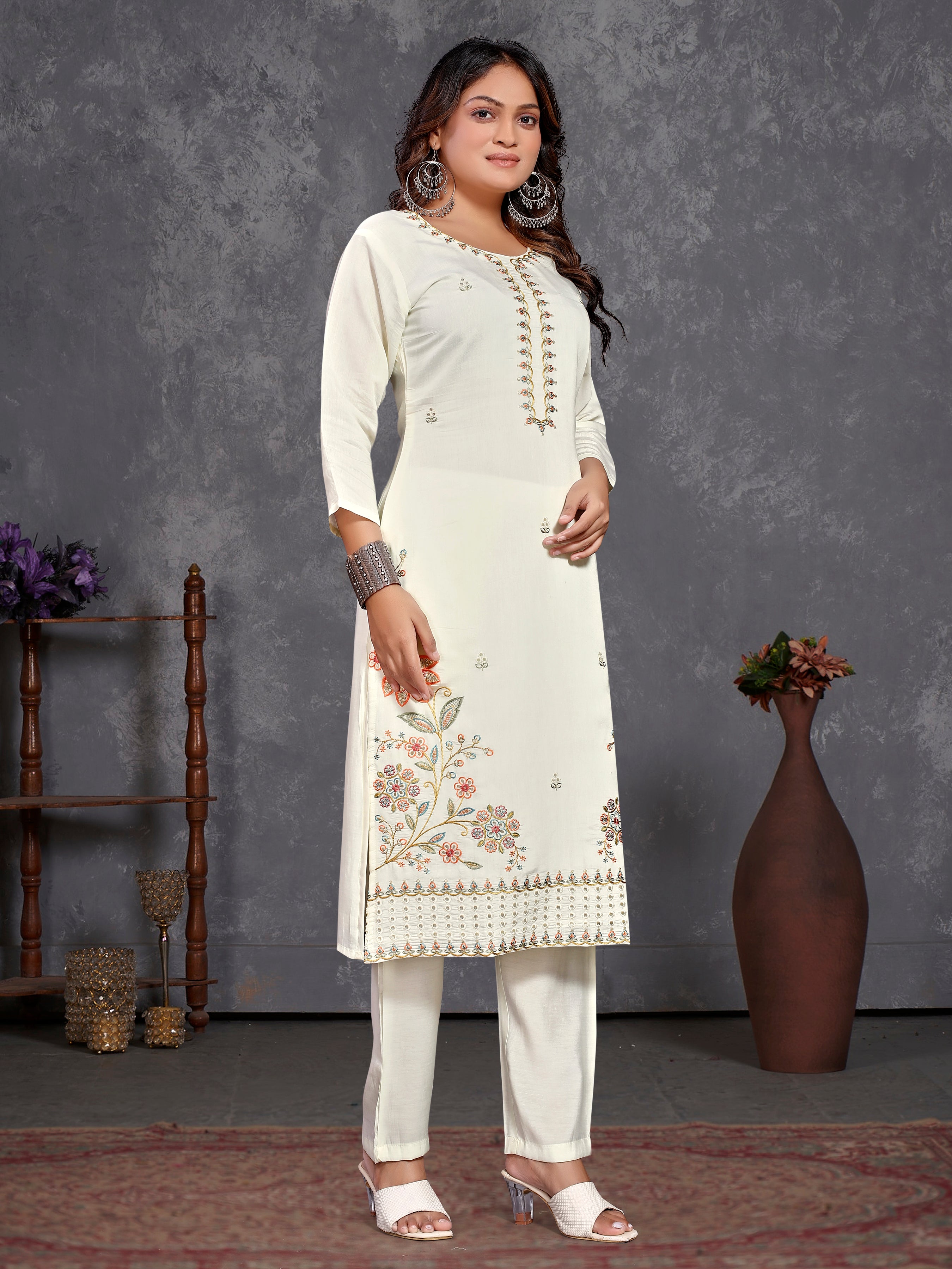 White Roman Silk Three Pcs Suit With Roman Dupatta