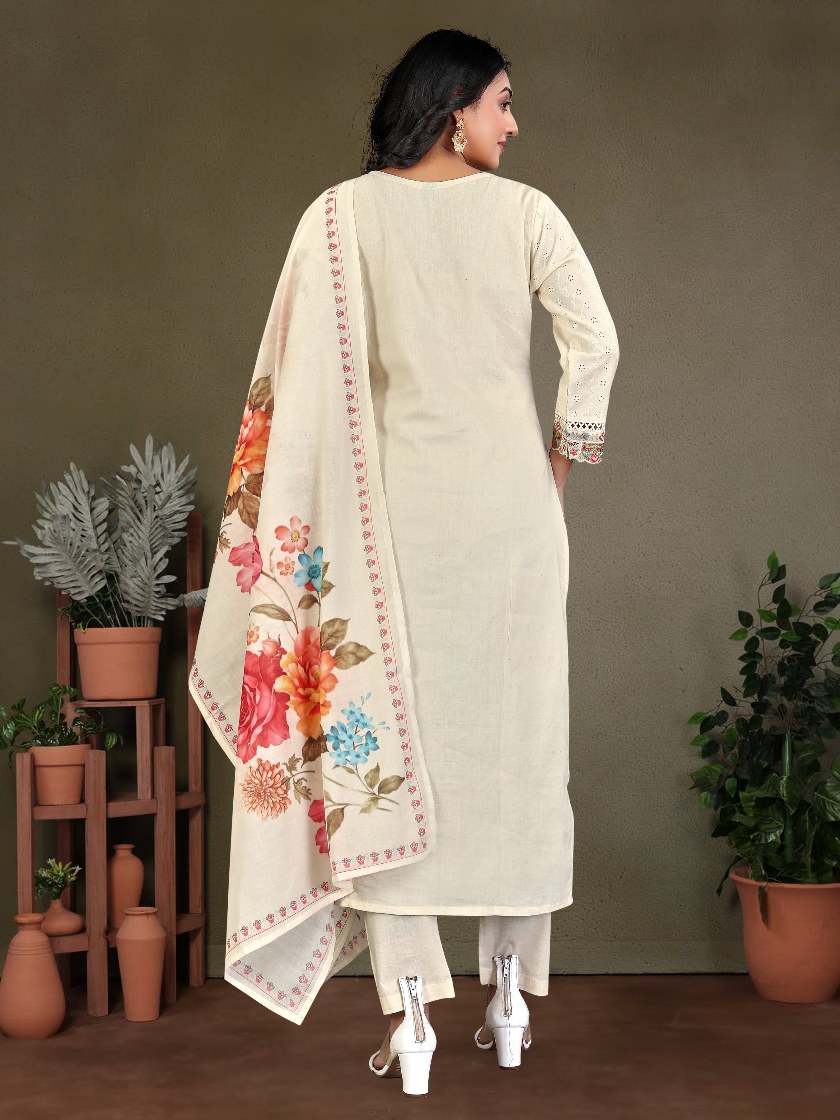 Cream Pure Cotton Siplhi 3 Pcs Suit