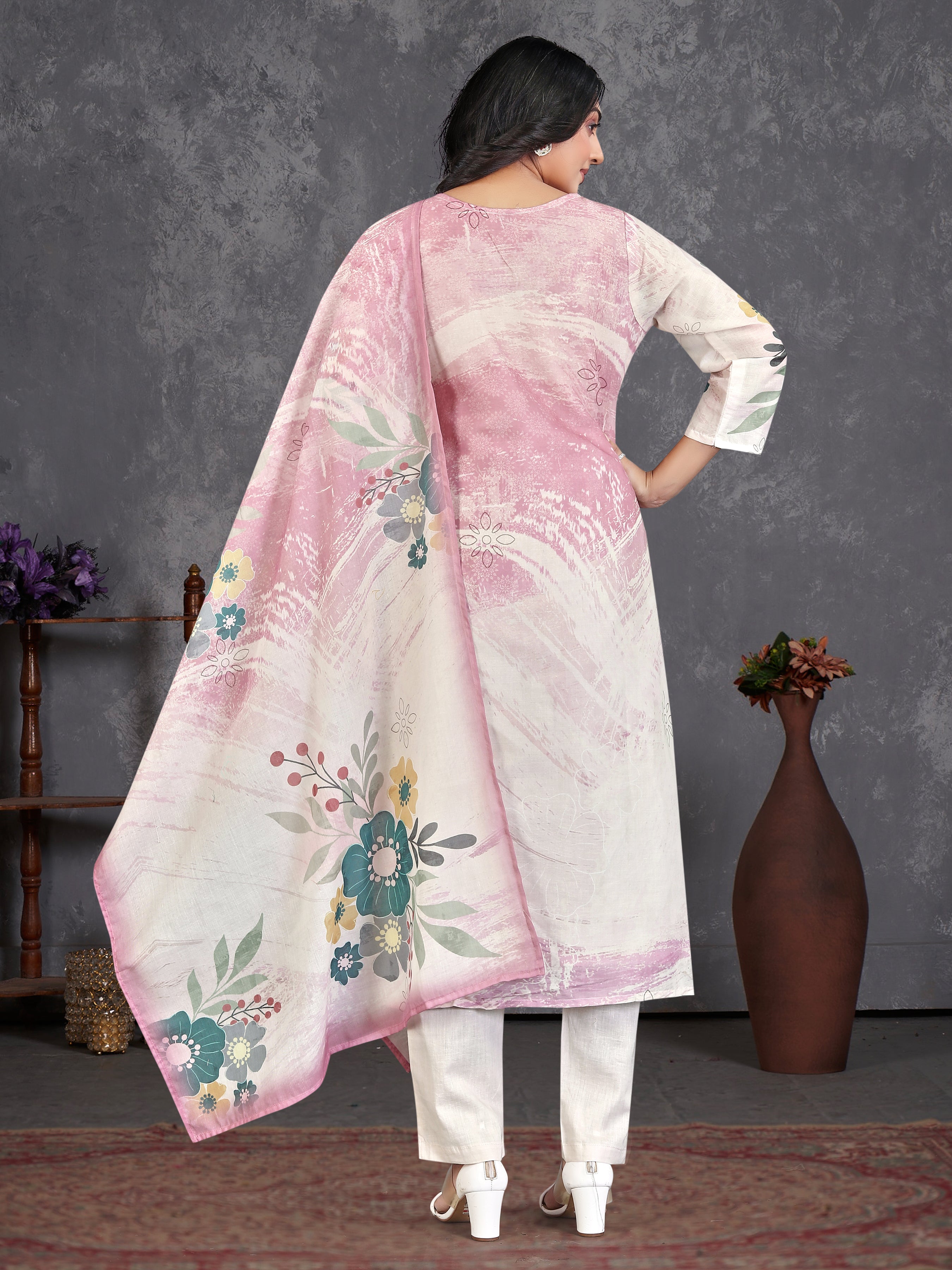 Pink Pure Cotton Siplhi 3 Pcs Suit